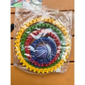 Provo Craft Knifty Knitter Round Loom Set 4 Sizes Yarn and Instruction Books
